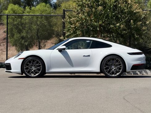 Certified 2021 Porsche 911 Carrera RWD image 2
