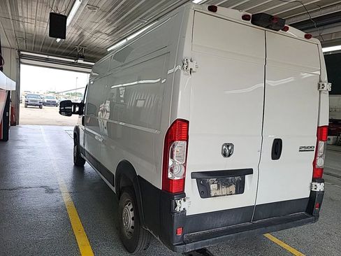 Used 2023 RAM ProMaster 2500 FWD image 4