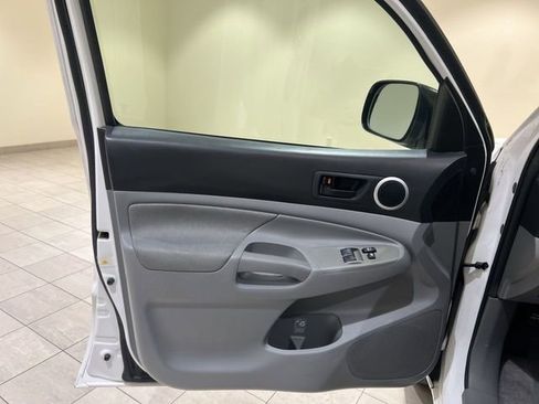 Used 2011 Toyota Tacoma 2WD Access Cab w/ SR5 Pkg #2 image 18