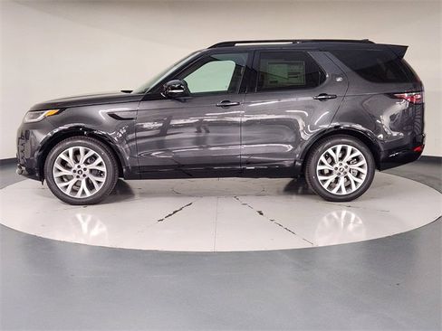 New 2026 Land Rover Discovery Limited Edition image 5