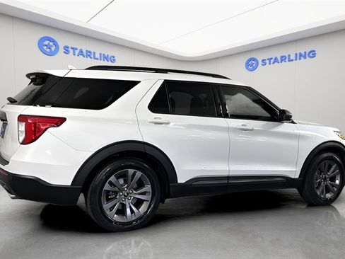 Used 2021 Ford Explorer XLT w/ Equipment Group 202A image 10