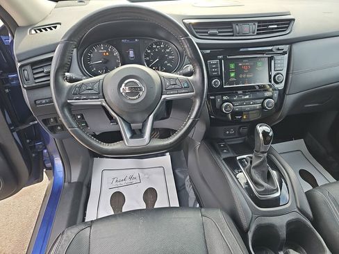 Used 2018 Nissan Rogue SL w/ Premium Package image 19