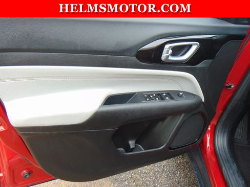 Certified 2024 Jeep Compass Limited image 16