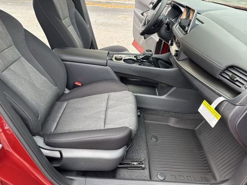New 2026 Nissan Rogue SV AWD/4WD image 10
