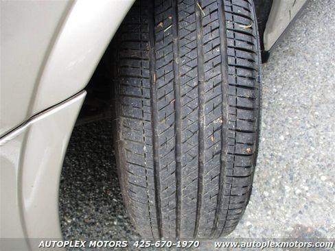 Used 2004 Lincoln LS image 27