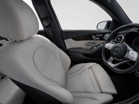 Used 2019 Mercedes-Benz C 300 Sedan image 10