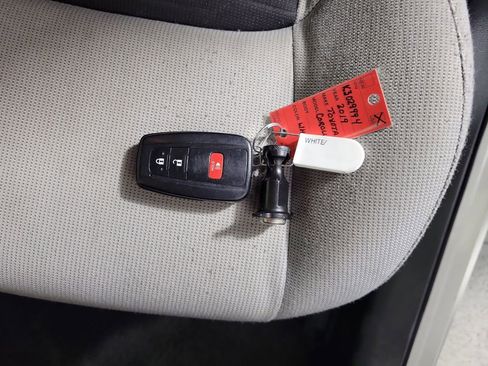 Used 2019 Toyota Corolla SE FWD image 25