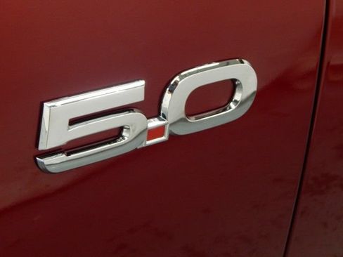 Used 2018 Ford Mustang GT RWD image 8