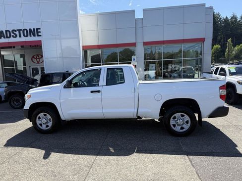 Used 2015 Toyota Tundra SR AWD/4WD image 2