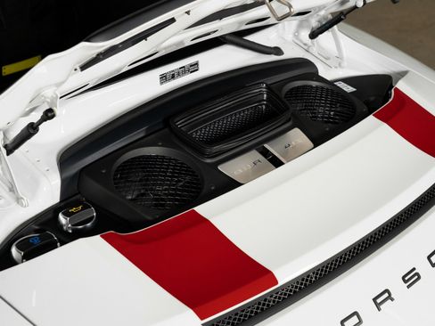 Used 2016 Porsche 911 R image 13