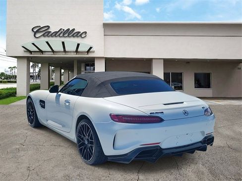 Used 2019 Mercedes-Benz AMG GT Roadster image 3