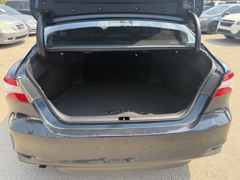 Used 2020 Toyota Camry LE w/ Carpet Mat Package FWD image 15