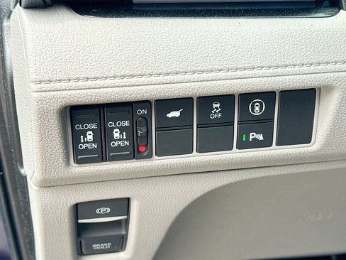 Used 2023 Honda Odyssey Elite image 10