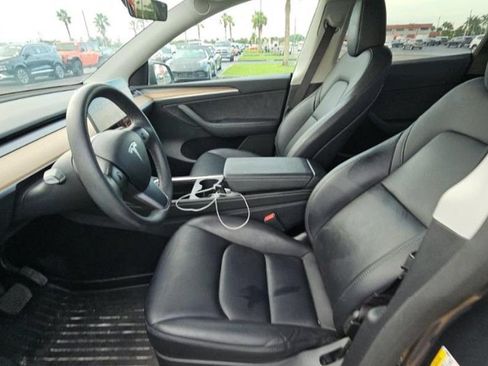 Used 2023 Tesla Model Y Long Range AWD/4WD image 5