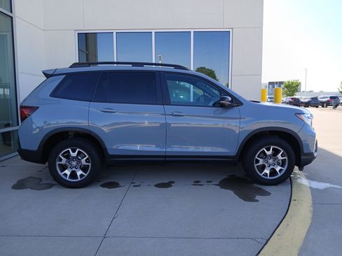 Used 2022 Honda Passport TrailSport image 6
