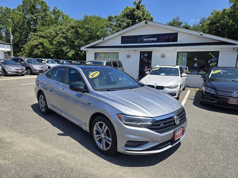 Used 2019 Volkswagen Jetta SE FWD image 3