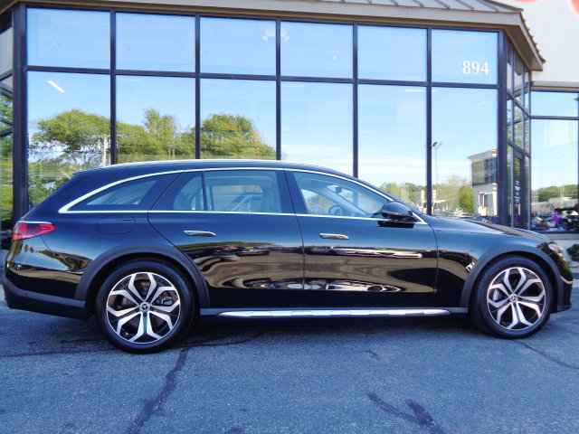 Used 2025 Mercedes-Benz E 450 4MATIC All-Terrain Wagon w/ Leather Package image 4