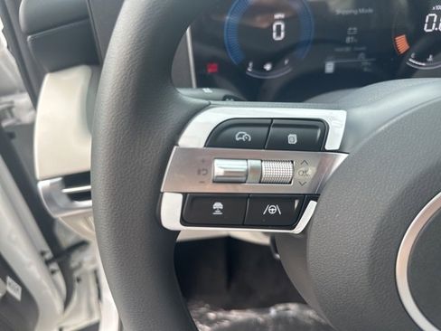 New 2025 Hyundai Tucson SE image 19