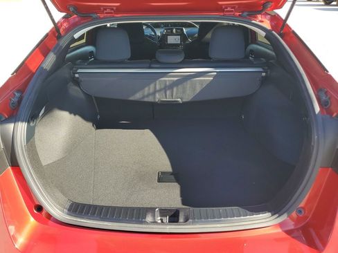 Used 2022 Toyota Prius LE image 22