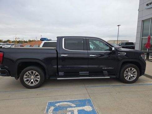 Used 2022 GMC Sierra 1500 Denali image 2
