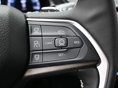 New 2026 Jeep Grand Cherokee L Limited AWD/4WD image 30