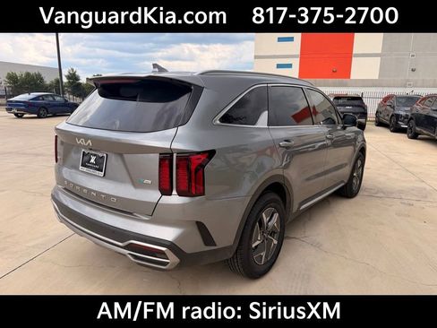 Certified 2022 Kia Sorento S AWD/4WD image 4