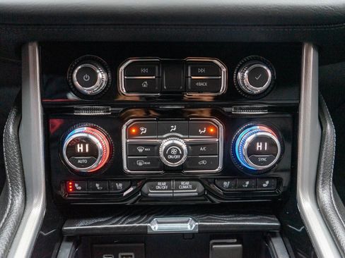 Used 2021 GMC Yukon Denali image 30