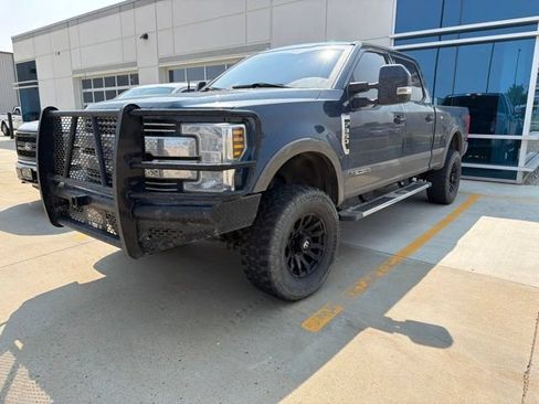 Used 2018 Ford F350 Lariat w/ Lariat Value Package AWD/4WD image 6