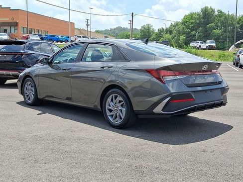 Certified 2024 Hyundai Elantra SEL FWD image 4