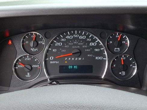 Used 2024 Chevrolet Express 2500 w/ Driver Convenience Package RWD image 20