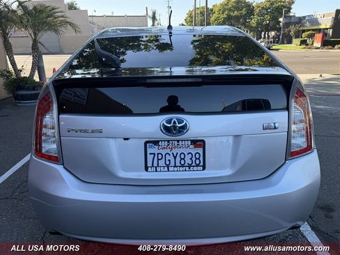 Used 2015 Toyota Prius Two FWD image 8