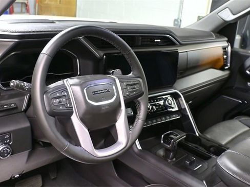 Used 2024 GMC Sierra 1500 Denali w/ Denali Reserve Package image 16