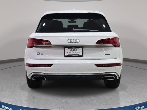 Used 2023 Audi Q5 2.0T Premium w/ Convenience Package image 7