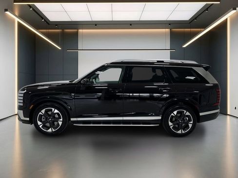 Certified 2026 Hyundai Palisade Limited FWD image 2
