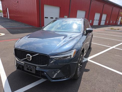 Used 2025 Volvo XC60 B5 Plus w/ Protection Package Premier AWD/4WD image 3