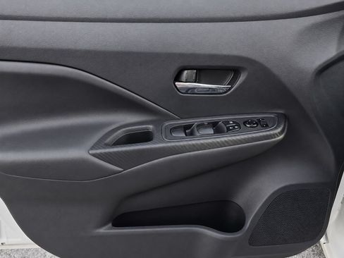 Used 2025 Nissan Versa SV FWD image 12