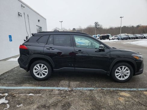 Used 2022 Toyota Corolla Cross LE image 8
