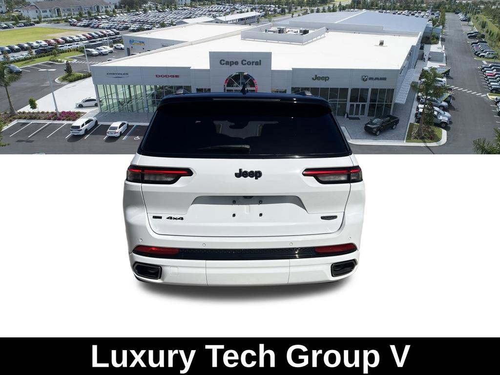 Used 2023 Jeep Grand Cherokee L Summit AWD/4WD image 6