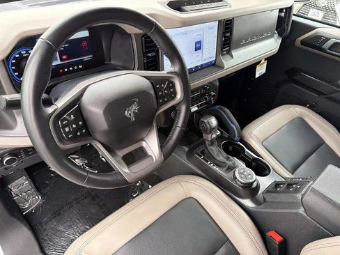 Certified 2024 Ford Bronco Wildtrak AWD/4WD image 8