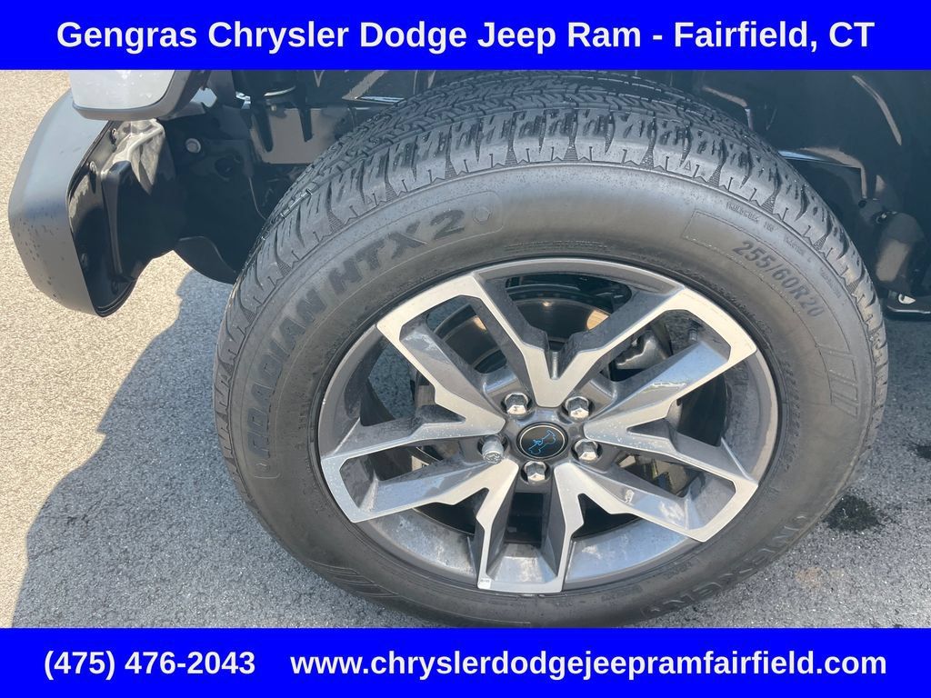 Certified 2024 Jeep Wrangler Unlimited w/ Convenience Group AWD/4WD image 13
