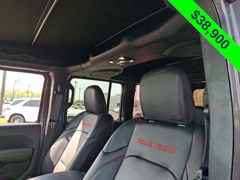 Certified 2022 Jeep Wrangler Unlimited Rubicon w/ Cold Weather Group AWD/4WD image 13