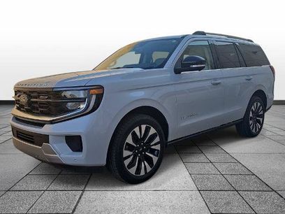 Used 2025 Ford Expedition Platinum w/ Driver's Package