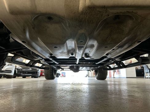 Used 2003 HUMMER H2 w/ Preferred Equipment Group image 34