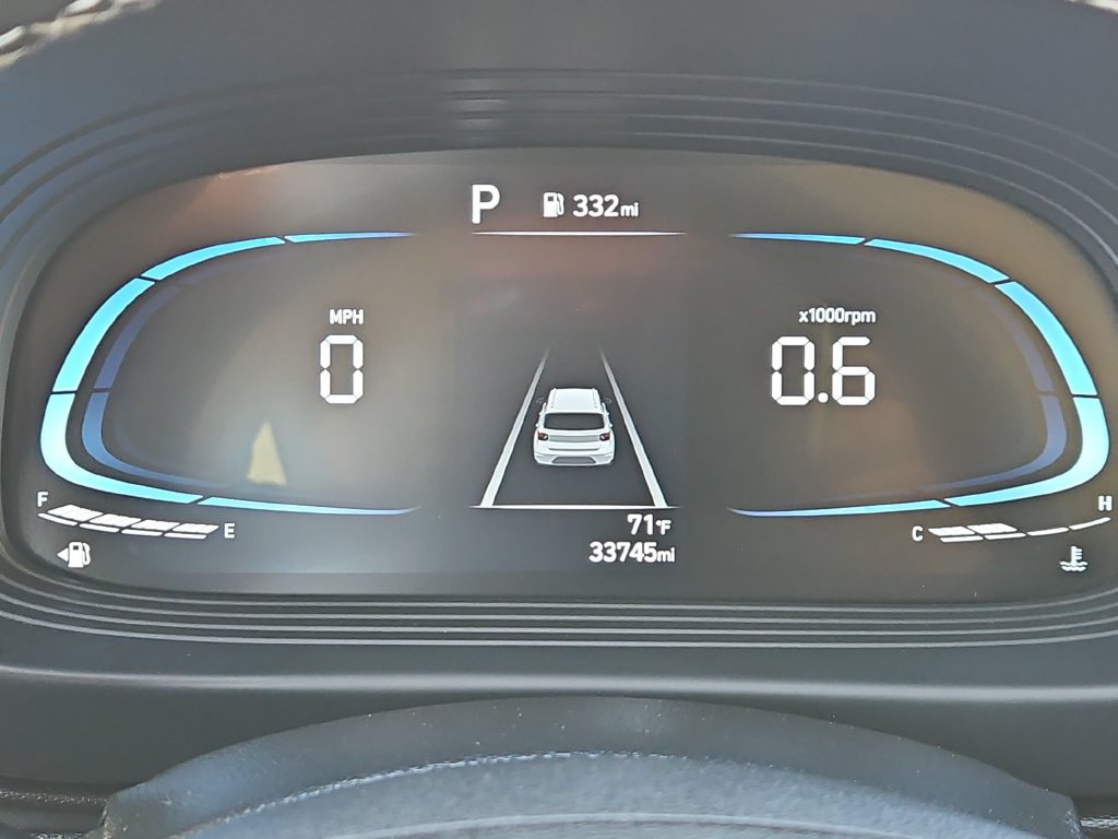 Used 2025 Hyundai Venue SEL FWD image 16
