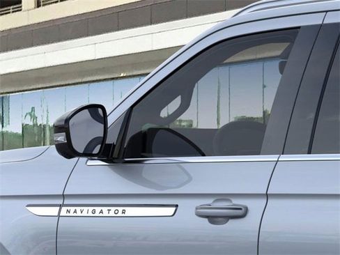 New 2025 Lincoln Navigator Reserve image 20