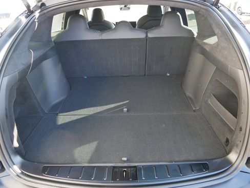 Used 2024 Tesla Model X image 18