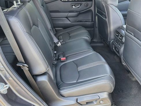 Used 2025 Honda Pilot EX-L image 30