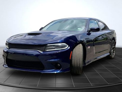 Used 2017 Dodge Charger R/T Scat Pack RWD image 4