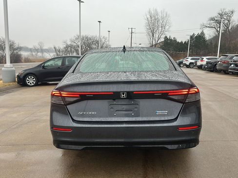 Used 2023 Honda Accord Touring image 7