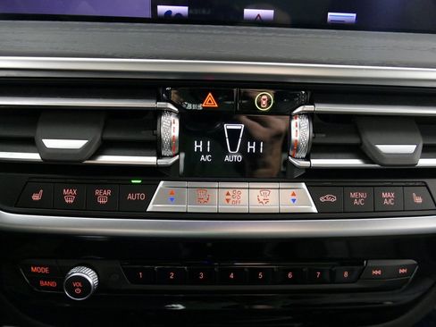 Used 2023 BMW X3 xDrive30i w/ Premium Package image 17